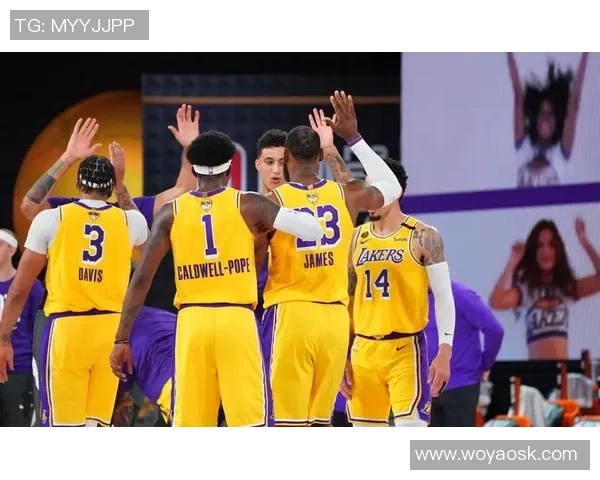 2020年10月1日热火与湖人激战NBA总决赛精彩回顾与赛后分析